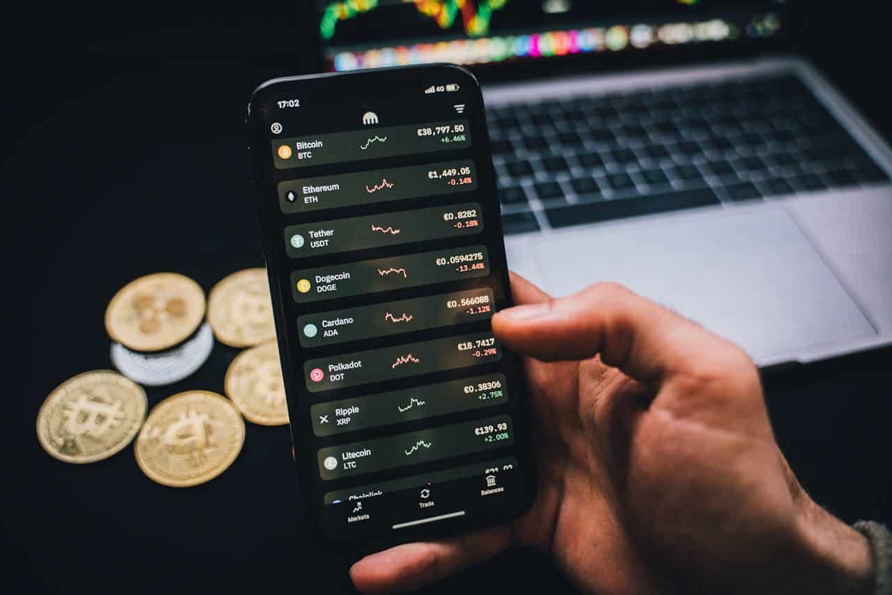 Falsa versão do TradingView Premium rouba investidores de criptomoedas