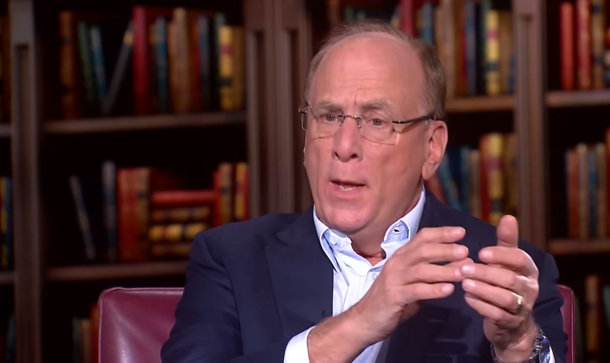 Bitcoin pode substituir o dólar, diz CEO da BlackRock