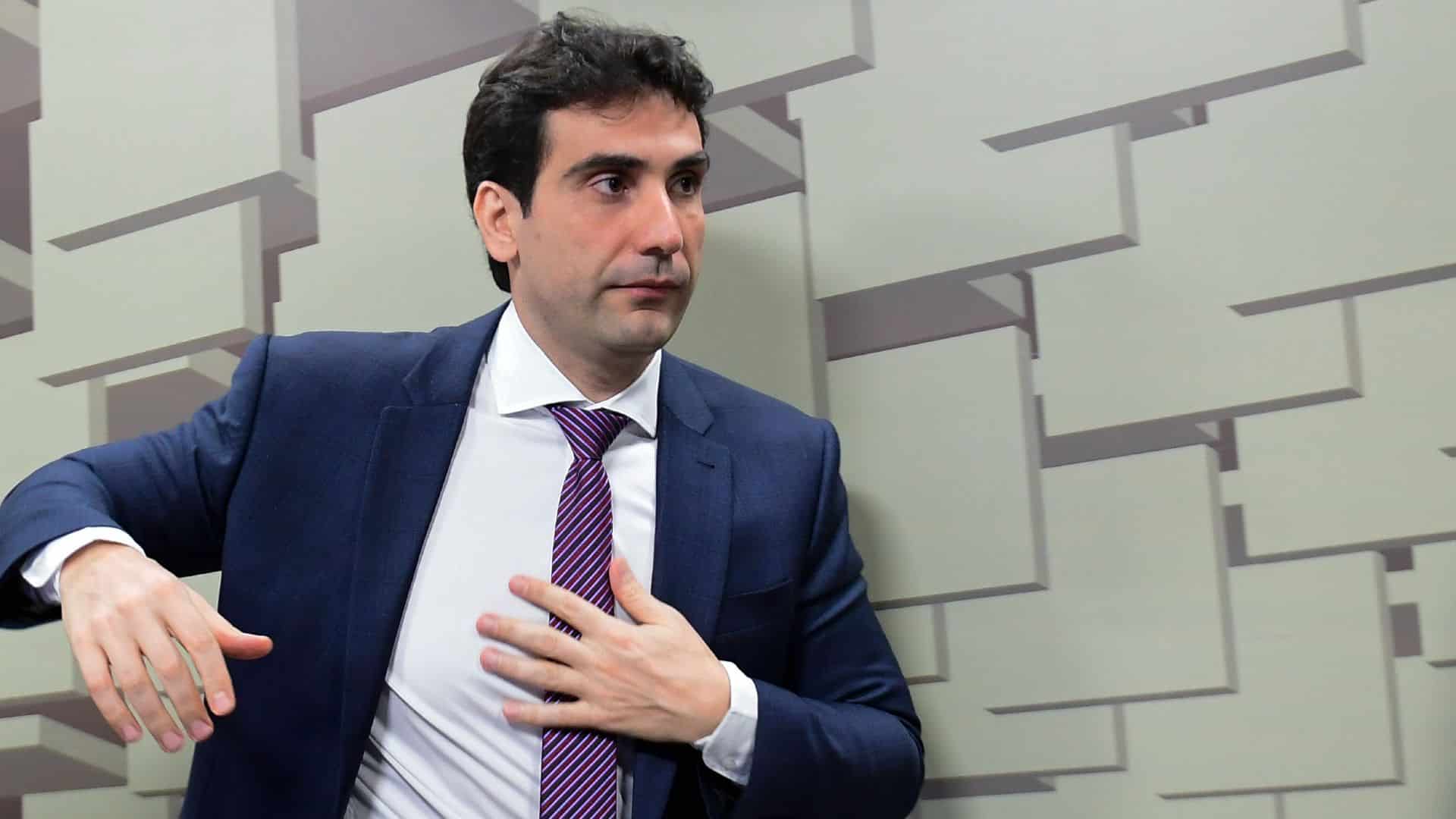 Galípolo apresenta no Senado Federal que Drex é uma prioridade na agenda