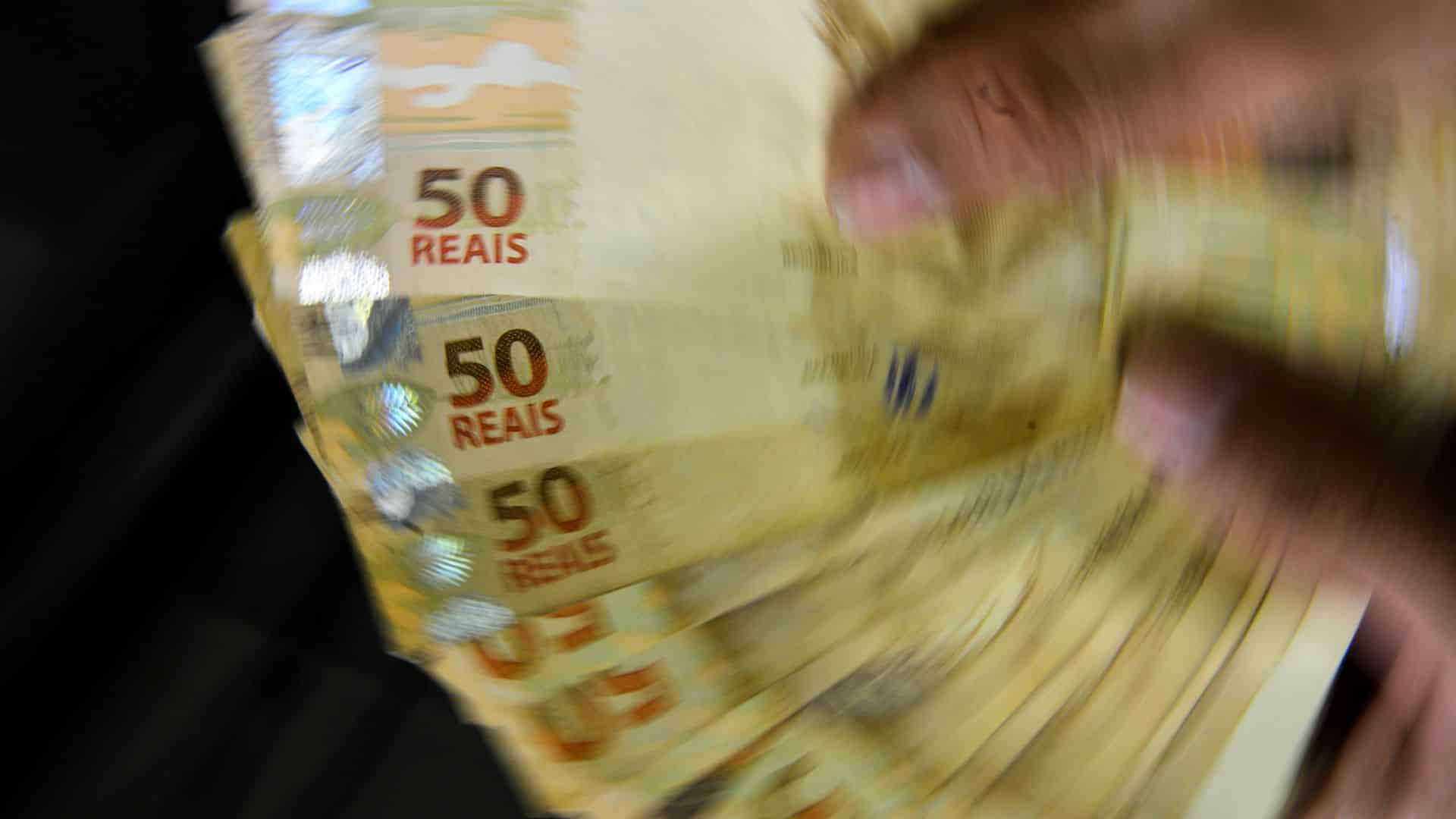 Moeda comemorativa do Banco Central do Brasil se parece com preservativo, brincam internautas: "para se proteger da inflação"