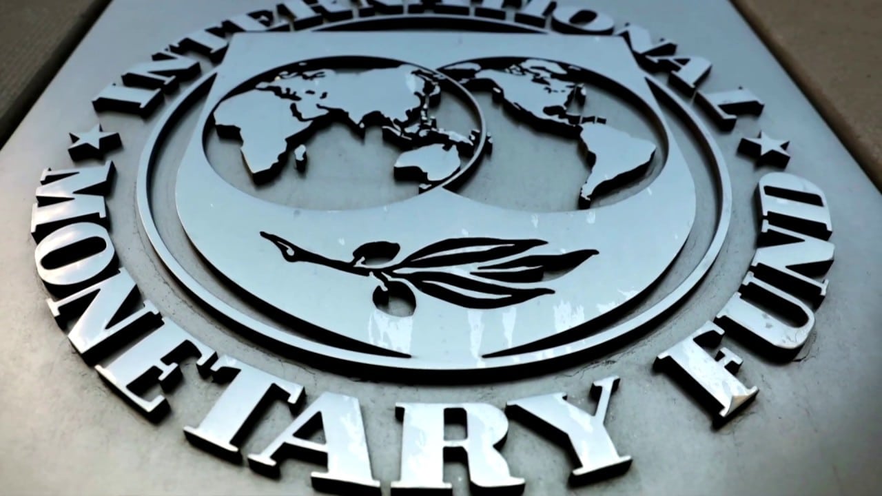 FMI reforça que El Salvador deve parar de comprar Bitcoin, mas país ignora acordo
