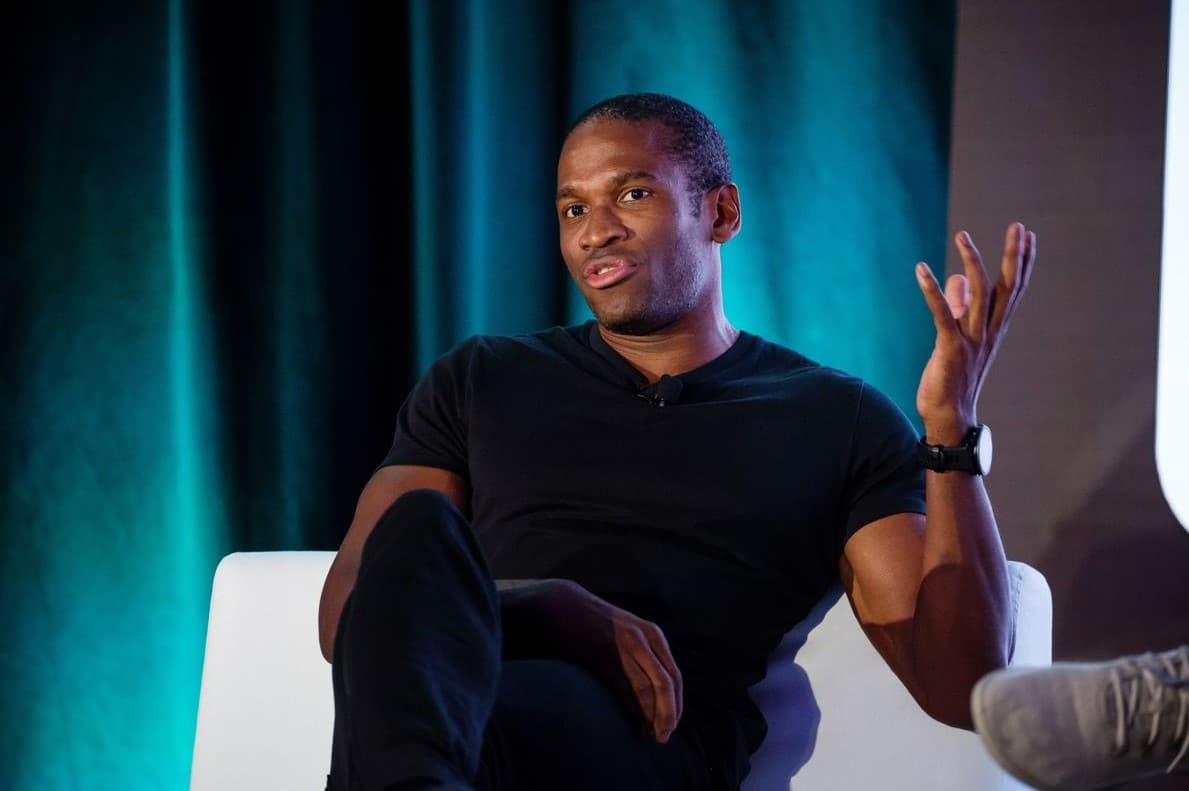 Arthur Hayes diz que vendeu todas suas altcoins e pode reduzir exposição ao Bitcoin
