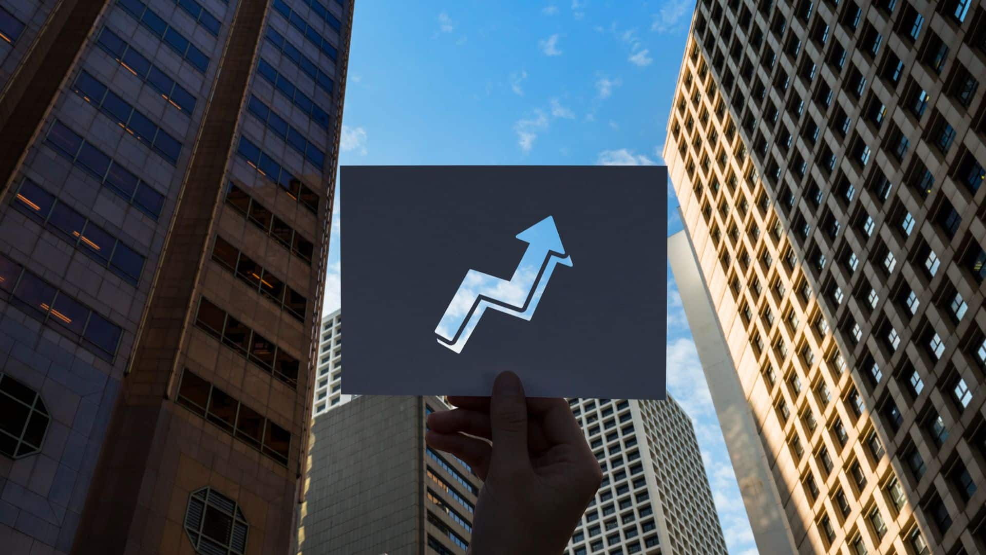 BlackRock ganha mais dinheiro com ETF de Bitcoin que com do S&P 500, diz fonte