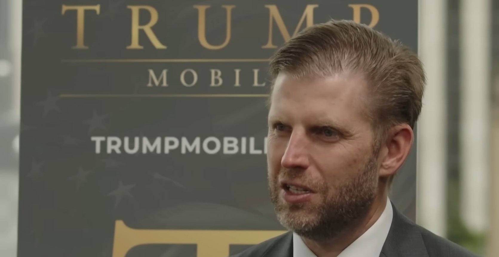 Empresa de Trump fecha negócio de US$ 1,5 bilhão para reserva de sua própria criptomoeda
