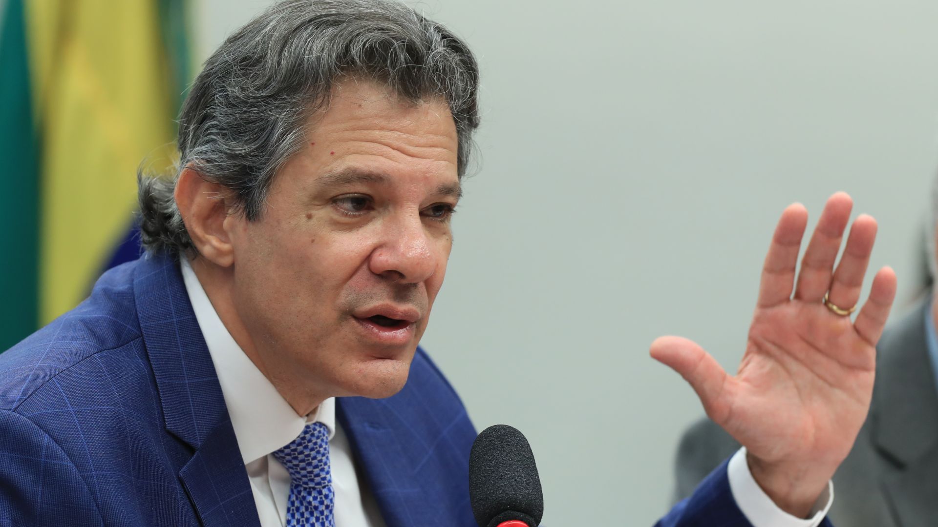 Fernando Haddad vai hoje falar de tributação das criptomoedas no Congresso Nacional, após remarcação