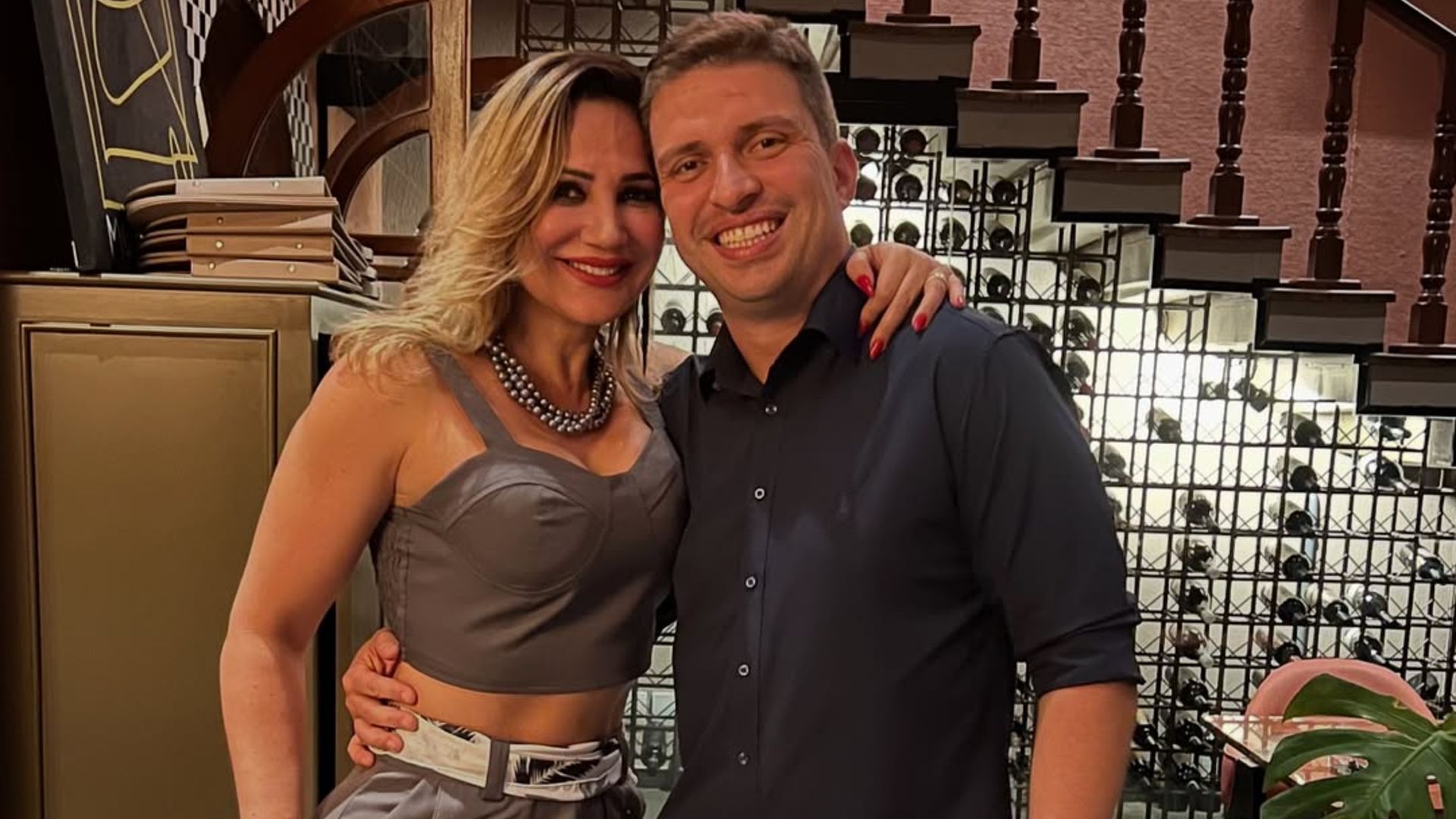 Pastora que teve cargo com Bolsonaro processa YouTube após perder canal para hackers de criptomoedas