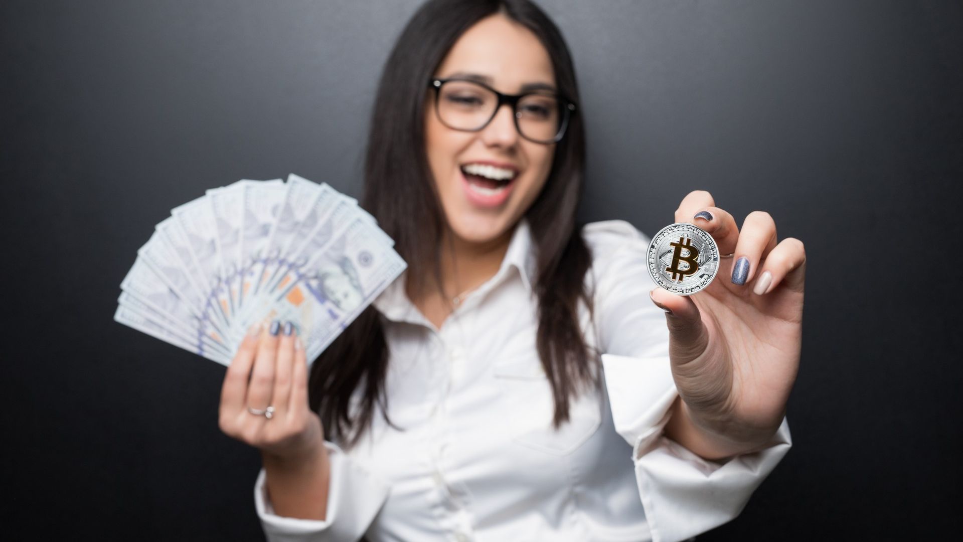 Preço do bitcoin em Dólar abre a semana mirando nova alta histórica