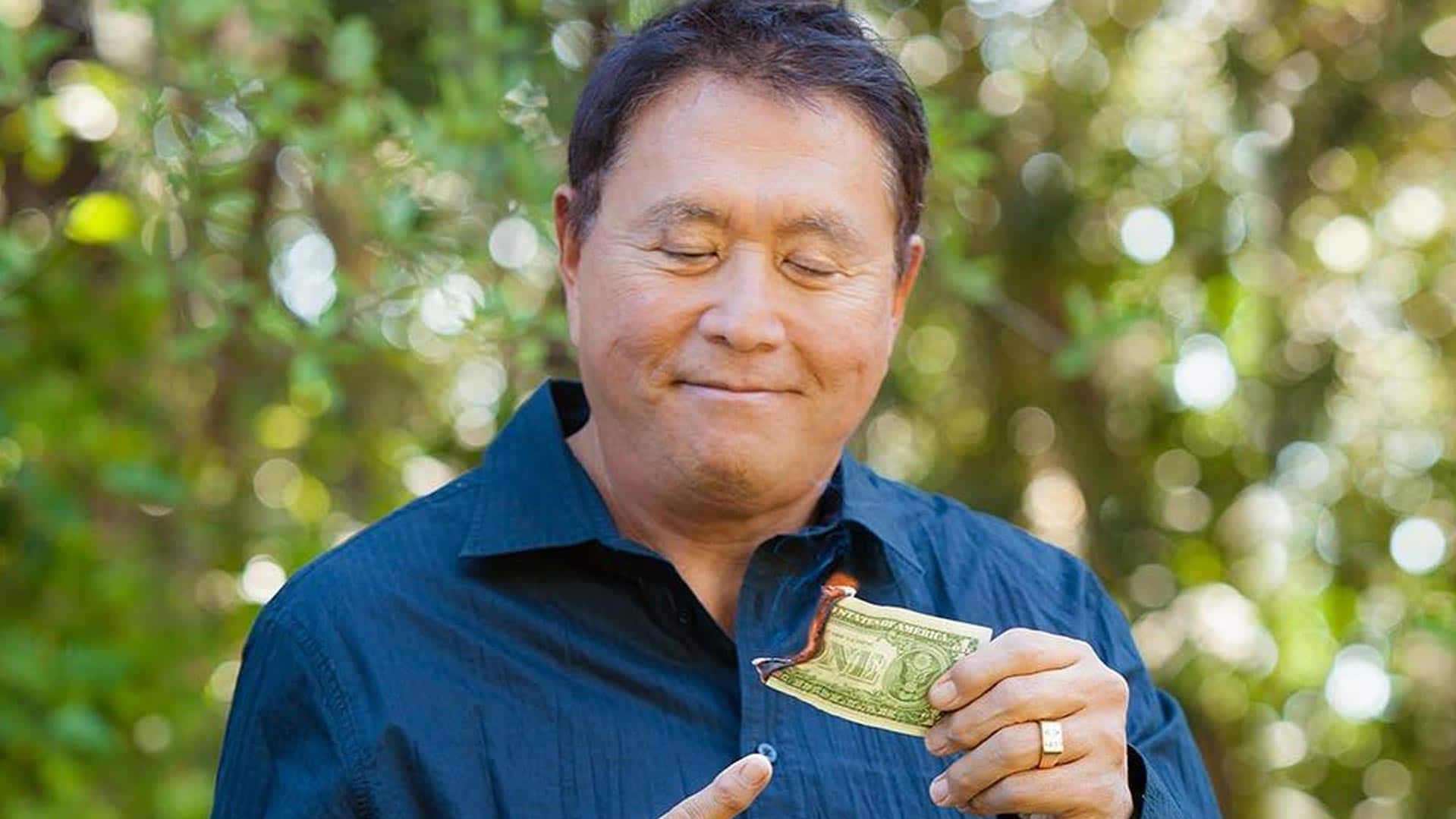 Autor de 'Pai Rico, Pai Pobre' critica portfólios “60/40” e recomenda compra de Bitcoin