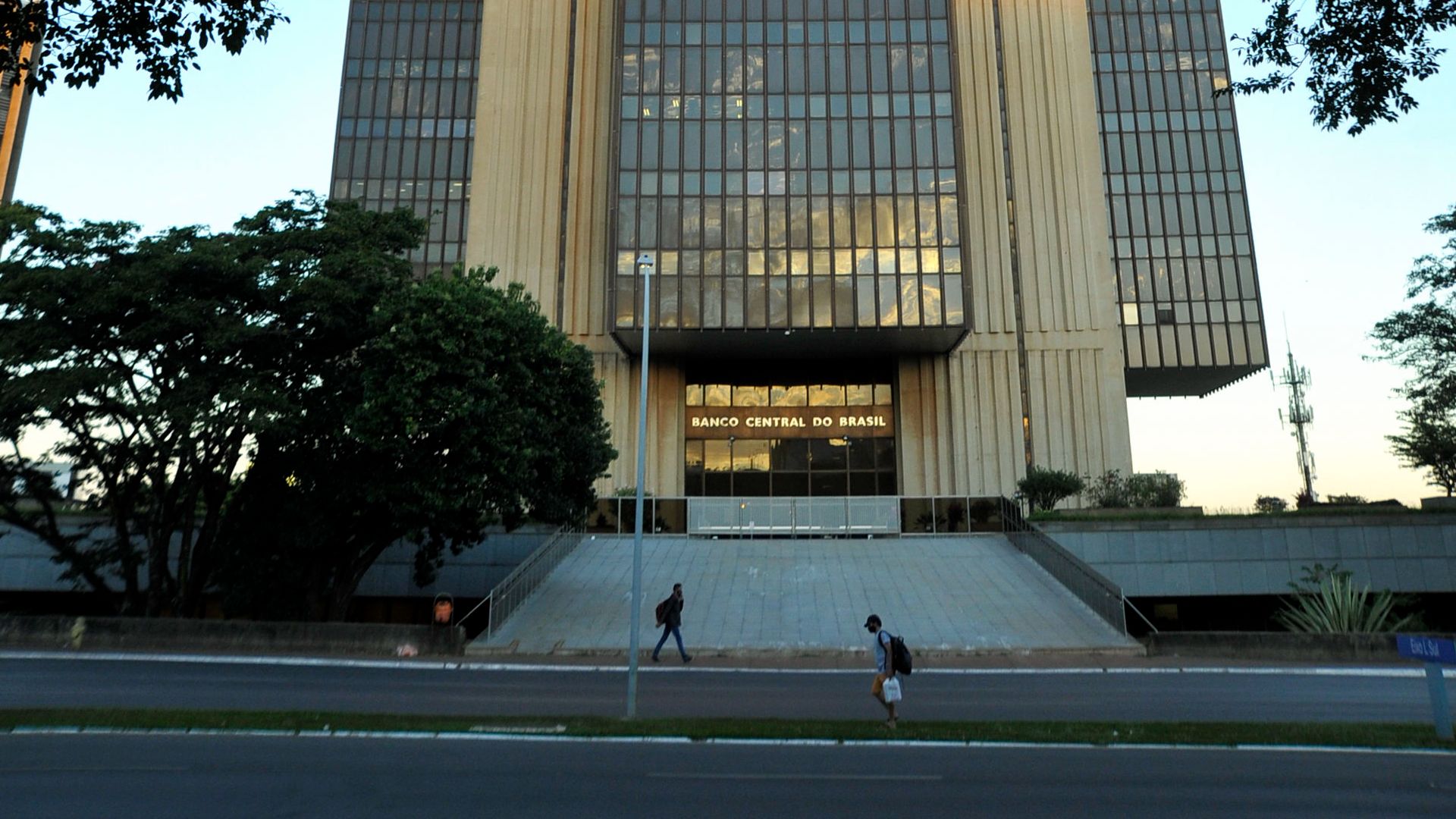 Banco Central encaminha regulação de corretoras de bitcoin no Brasil em 2025