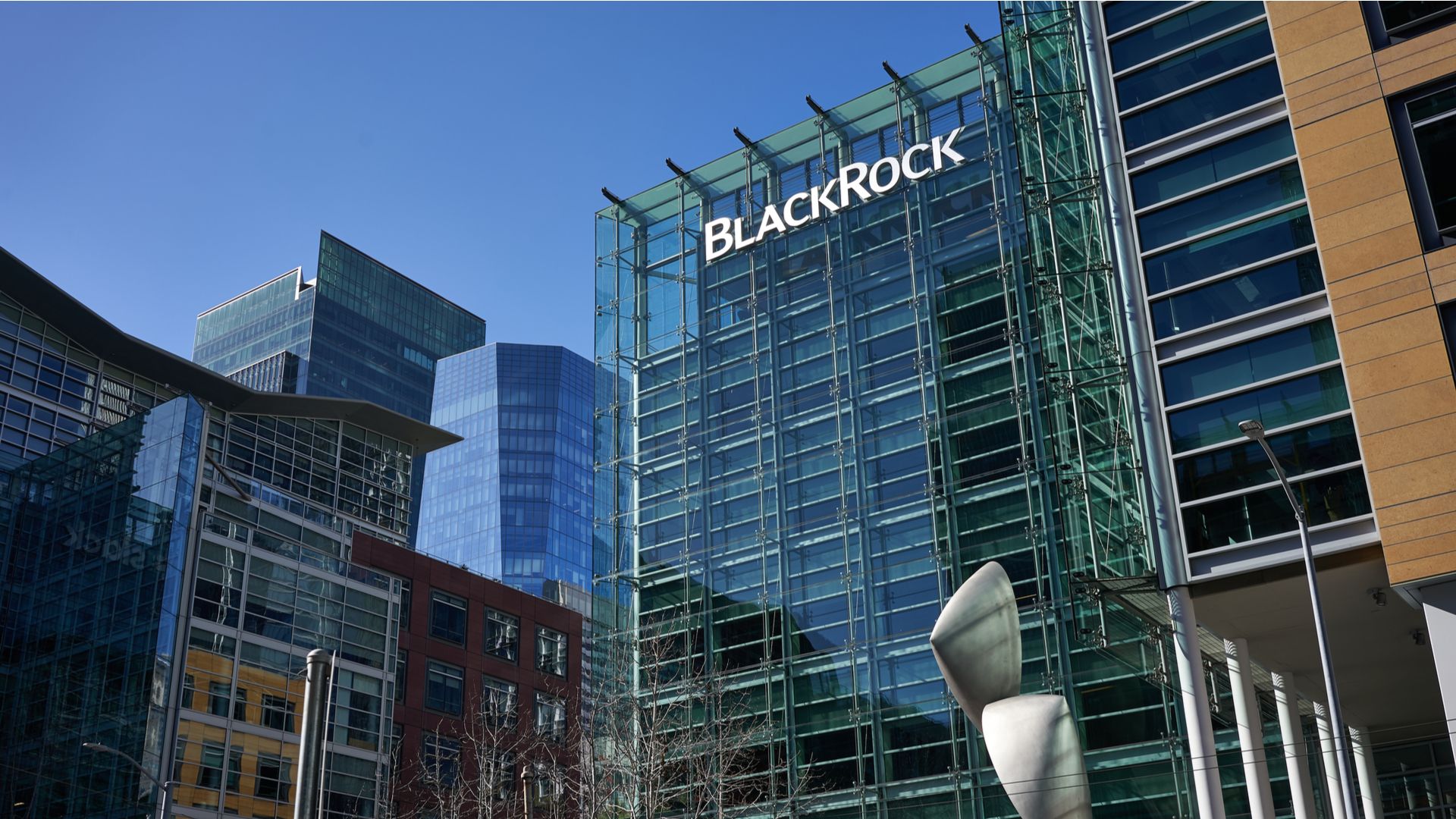 BlackRock quer tokenizar seus ETFs, diz Bloomberg