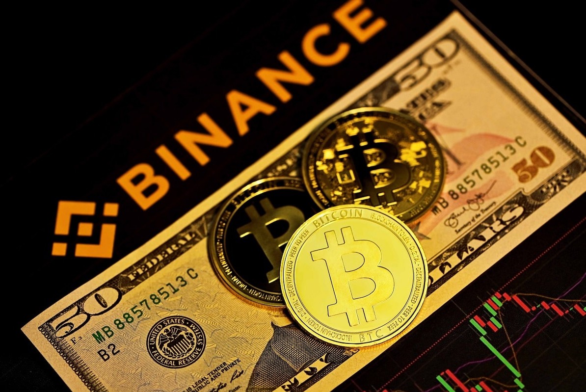 Binance reembolsará clientes que perderam dinheiro com três criptomoedas durante crash do mercado