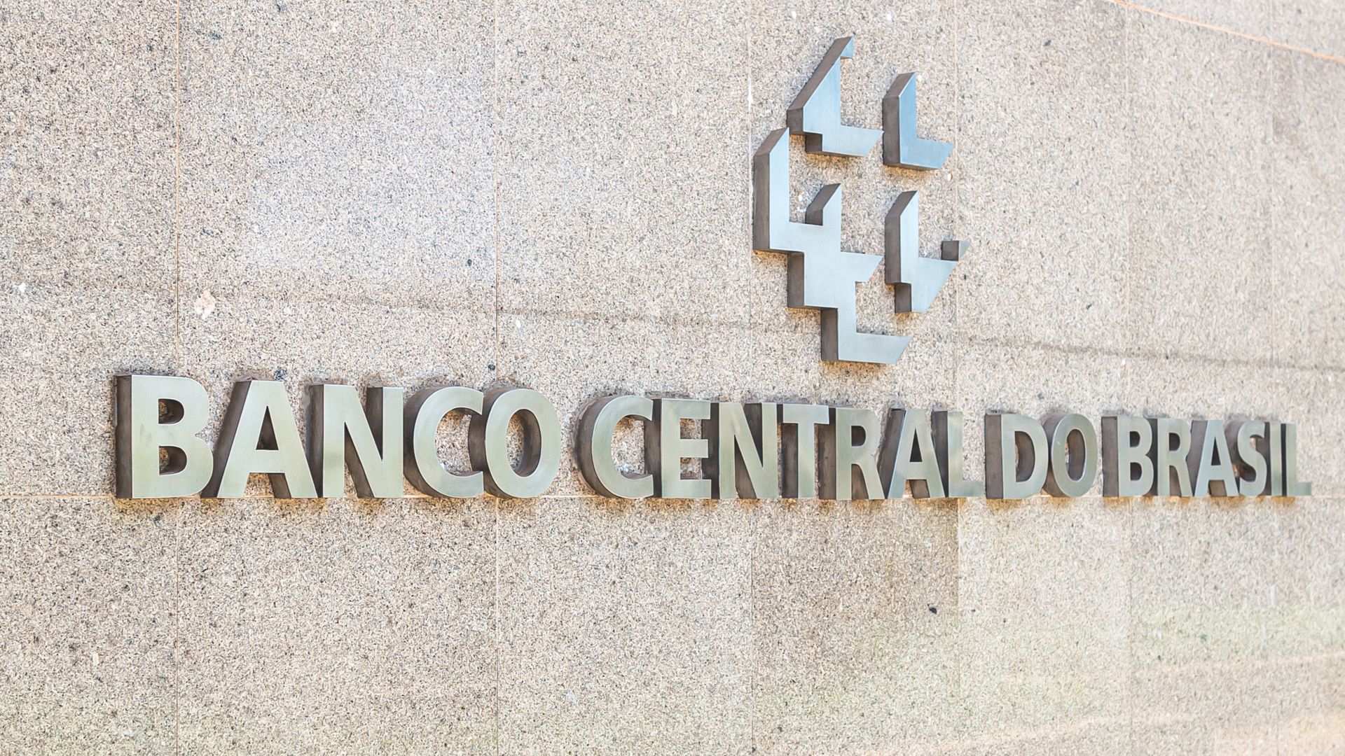 Banco Central do Brasil publica mega-regulamentação de corretoras de bitcoin e criptomoedas