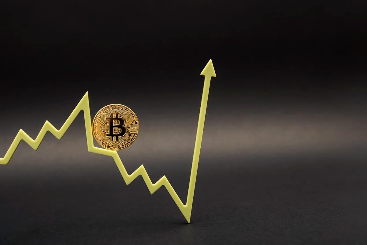 Bitcoin retoma os US$ 92.000 com falas de Paul Atkins