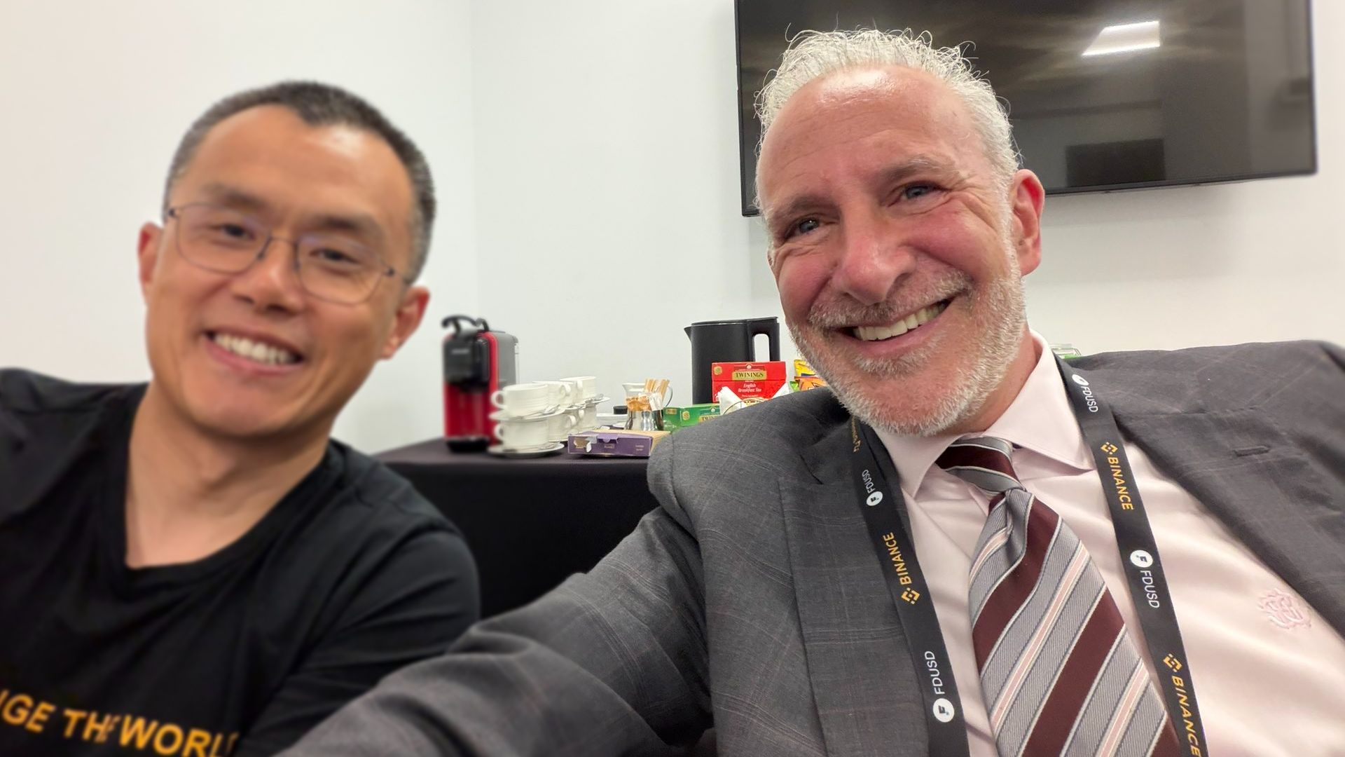 "Holders de bitcoin acham que vão ganhar muito dinheiro, mas é o oposto", diz Peter Schiff