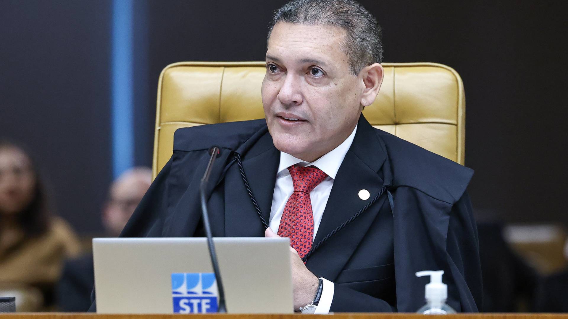 Nunes Marques vai revisar resolução eleitoral que proíbe uso de criptomoedas por candidatos