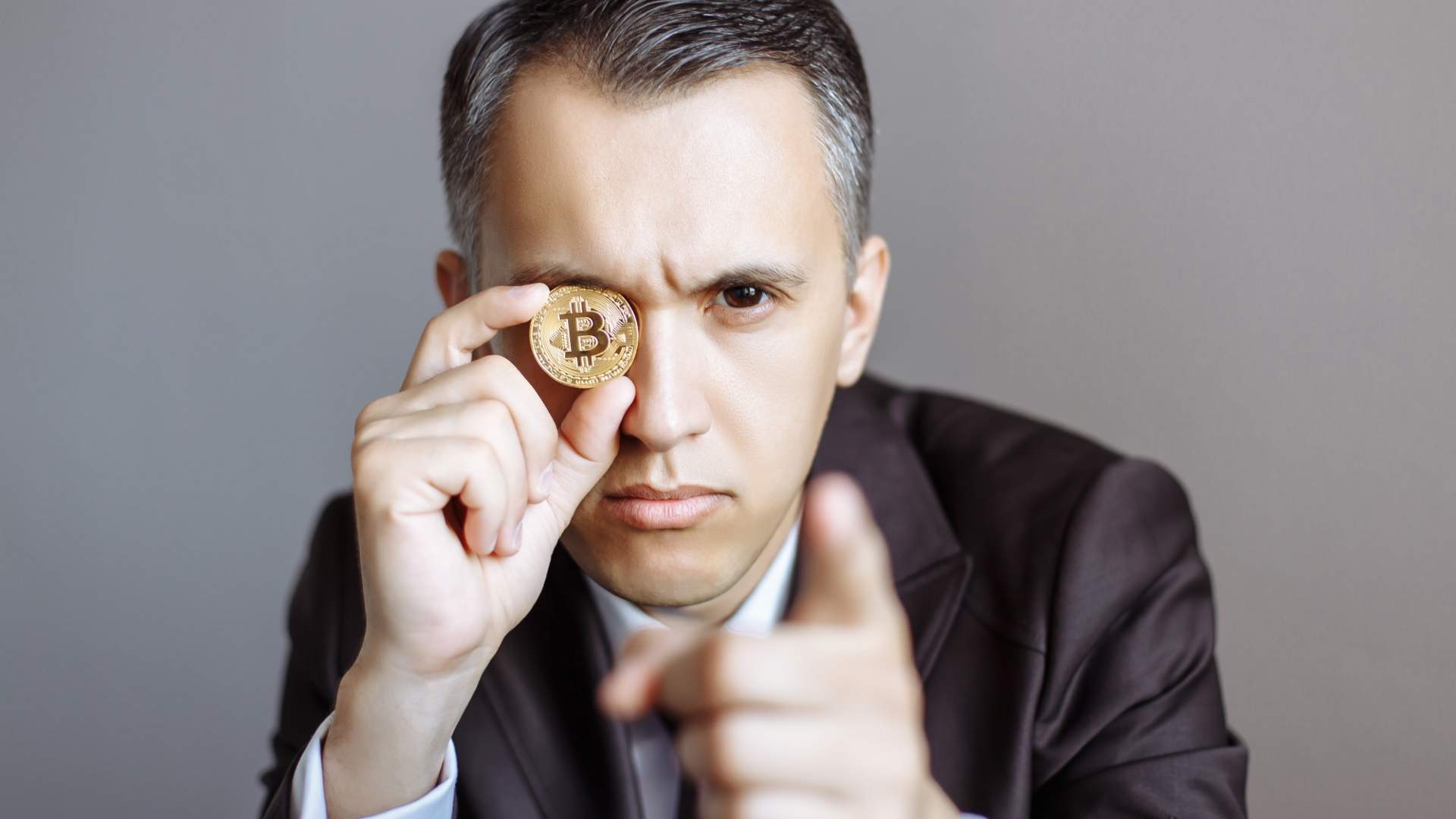 Coinbase sofre pane e bloqueia saques e negociações de criptomoedas por 1 hora