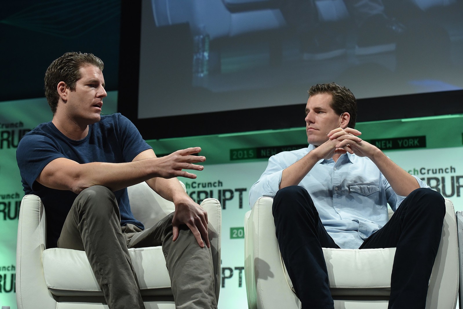 Gêmeos do Facebook venderam R$ 675 milhões em Bitcoin, diz Arkham