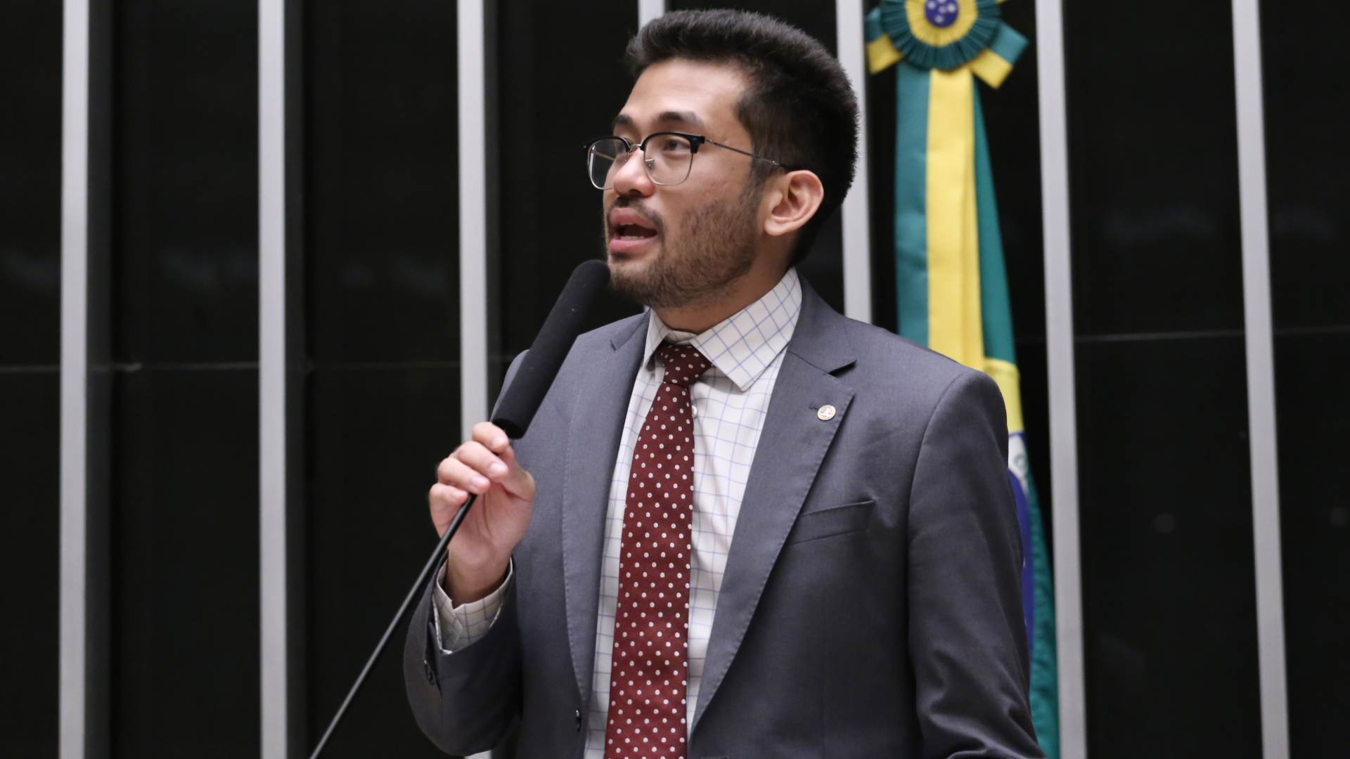 Kim Kataguiri cobra Ministério da Fazenda sobre arrecadação de impostos com criptomoedas pela Receita Federal