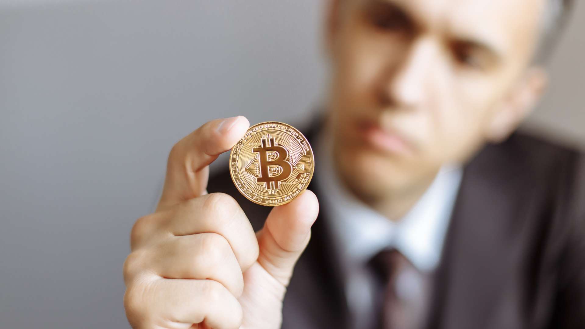 Regras mais duras para criptoativos: novas resoluções do Banco Central ampliam controle sobre plataformas