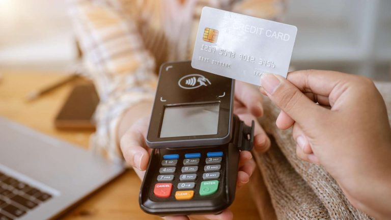 Cielo vai pagar R$ 4,9 mil para bolsista em pesquisas com blockchain e IA