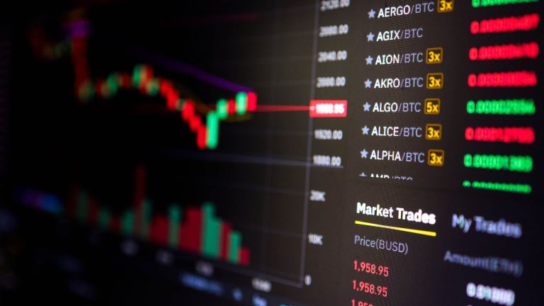 Hyperliquid opera uma exchange reconhecida por Wall Street, dizem pesquisadores