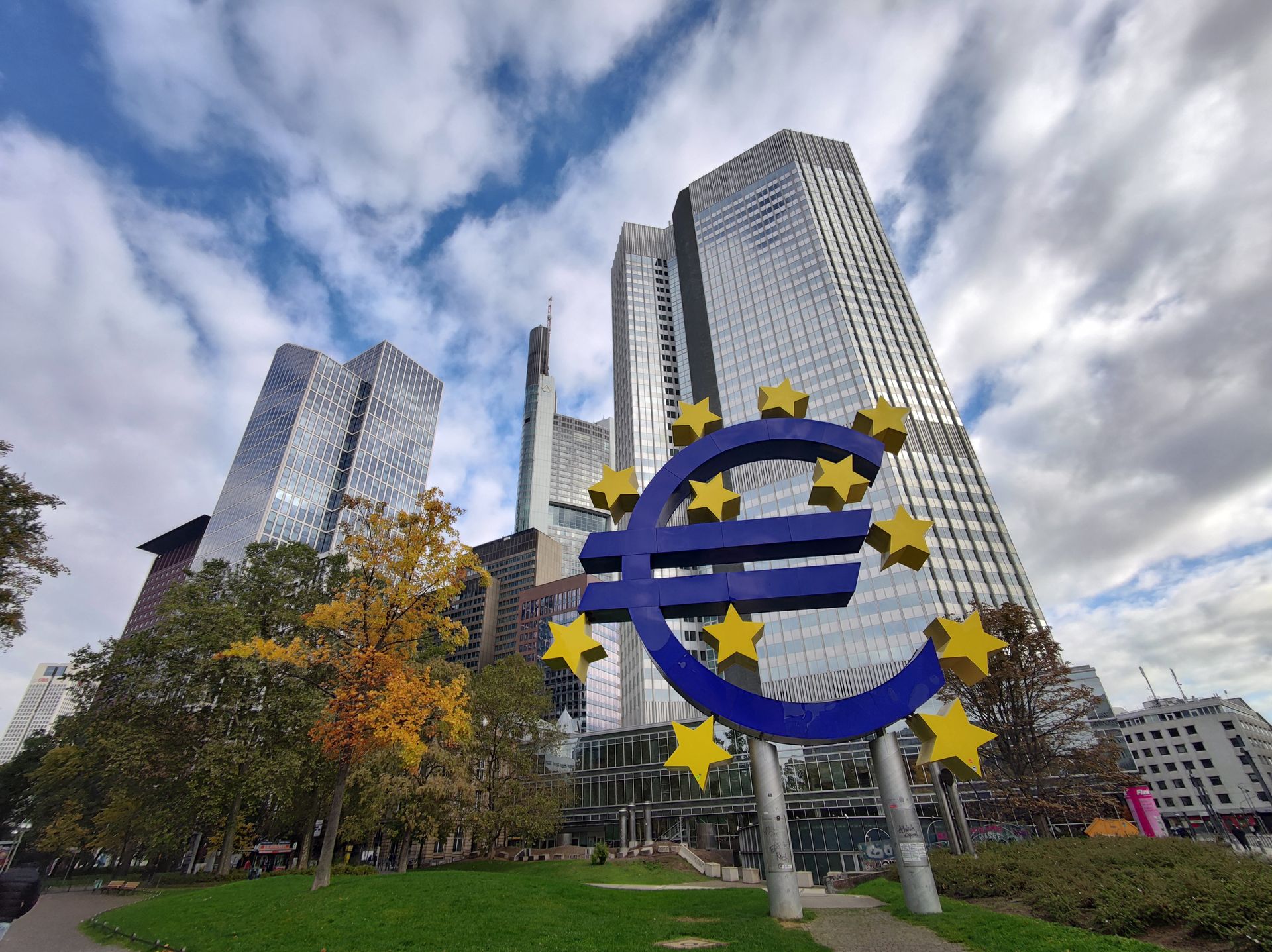 Banco Central Europeu seleciona 36 instituições para participar do projeto piloto do euro digital