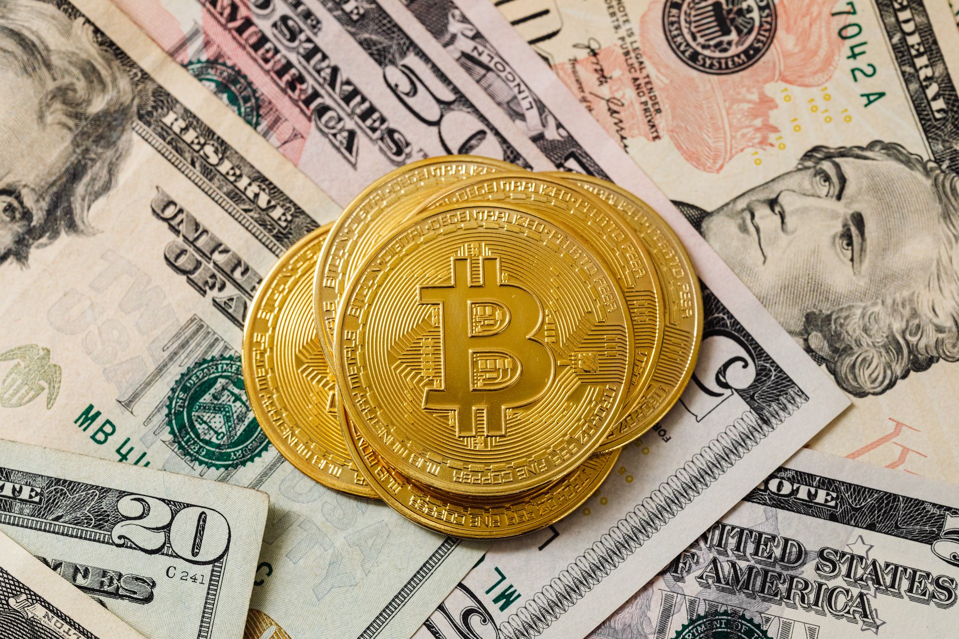 Bitcoin supera os US$ 66.500 enquanto chances do Clarity Act serem assinadas em 2026 sobem